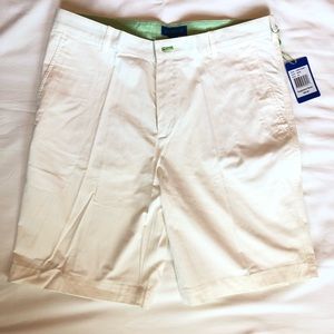 Betenly Men’s White shorts, NWT size 36